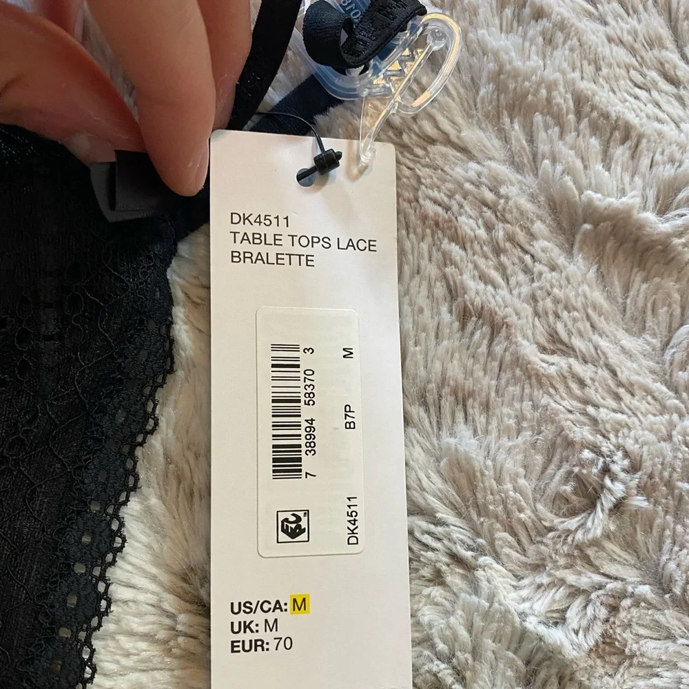 NWT DKNY Sexy Table Tops Lace Bralette Black Medium
